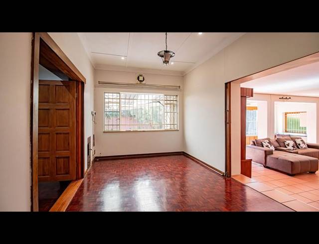 4 BEDROOM PROPERTY TO RENT IN EASTLEIGH RIDGE
